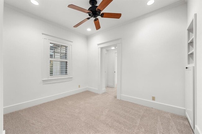 Building Photo - 1301 Kent Ln