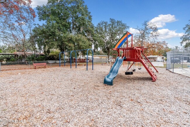 Building Photo - 7631 Timberwood Dr