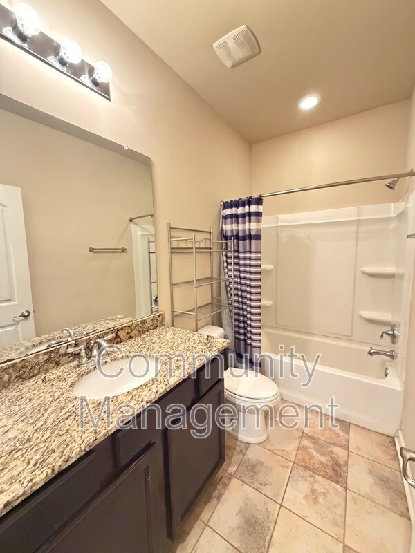 Building Photo - 1415 Granby Dr