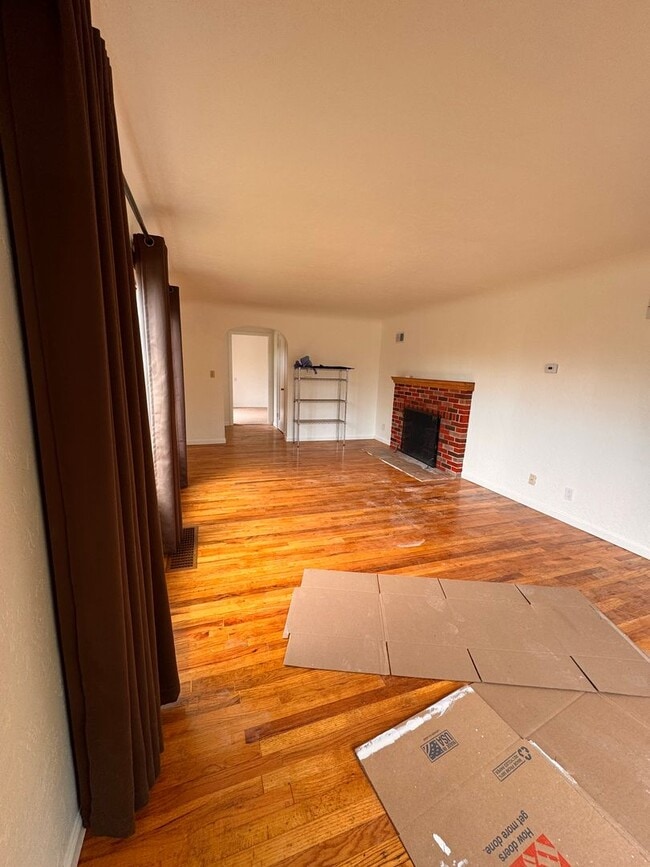 Building Photo - Warm and Welcoming 4bed/2 bath in beautiful Corvallis!