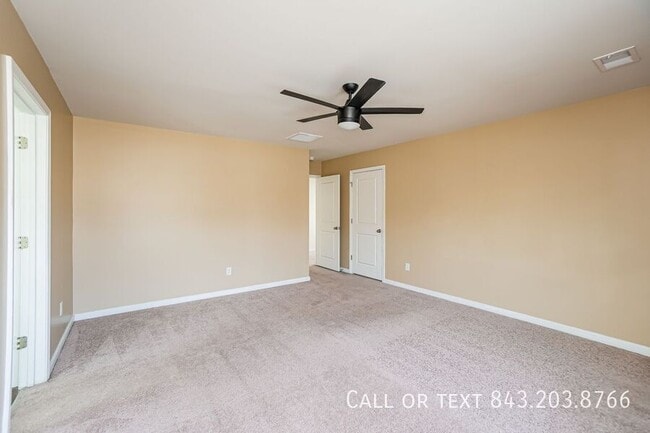 Building Photo - 472 Cedarview Rd