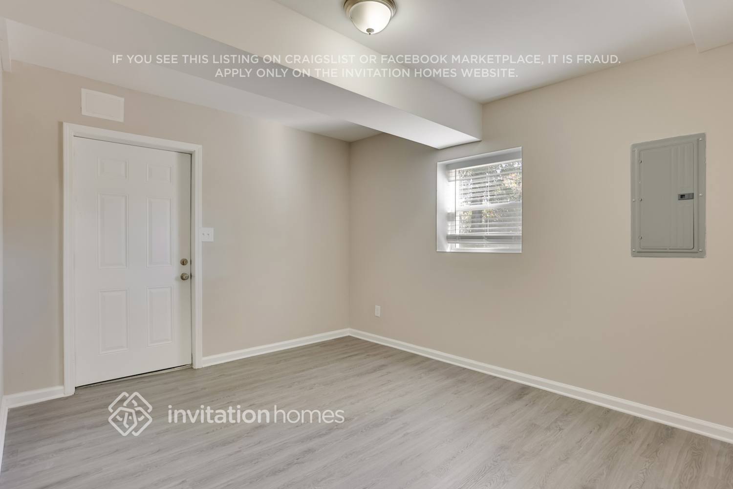 Building Photo - 2421 Kennedy Ln