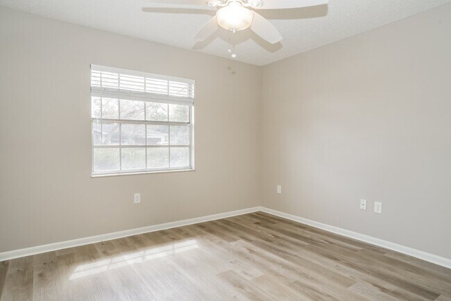 Building Photo - 143 Jenny Way