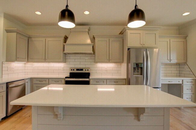 Building Photo - Custom Build in Sango.  Wow Factor