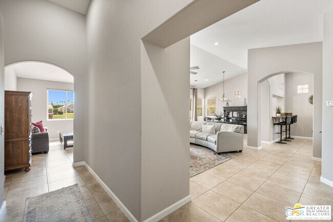 Building Photo - 50280 Spyglass Hill Dr