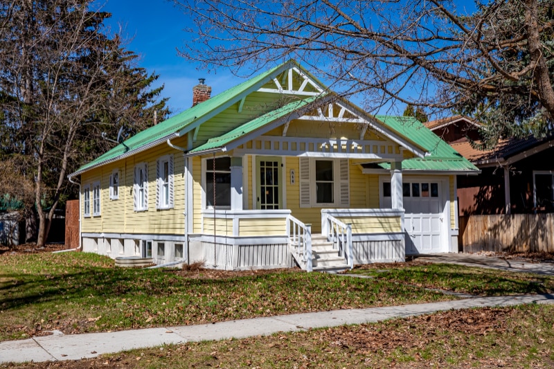 Building Photo - 514 Somers Ave