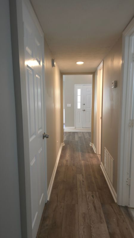 Building Photo - 10480 Summer Creek Dr
