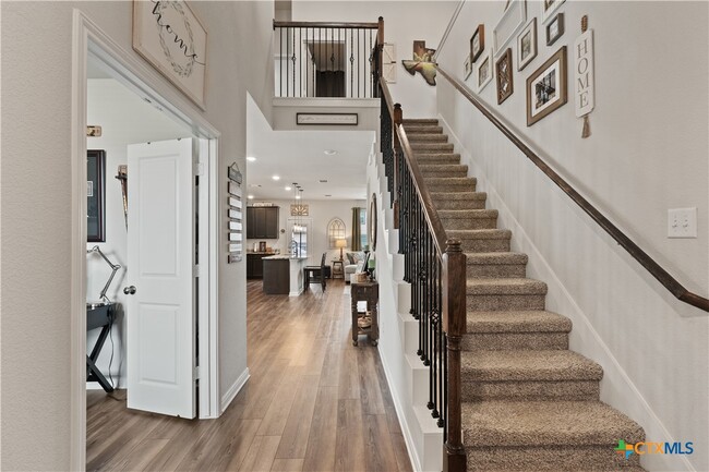 Building Photo - 810 Mclaury Cove
