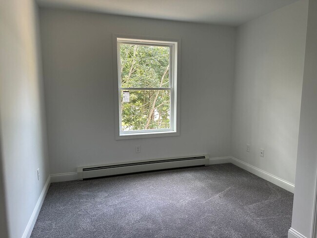 Building Photo - 116-118 Seavey Street