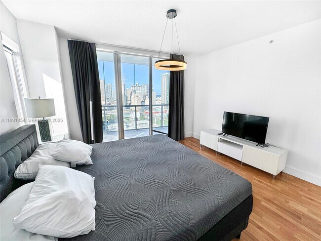 Building Photo - 185 SW 7th St