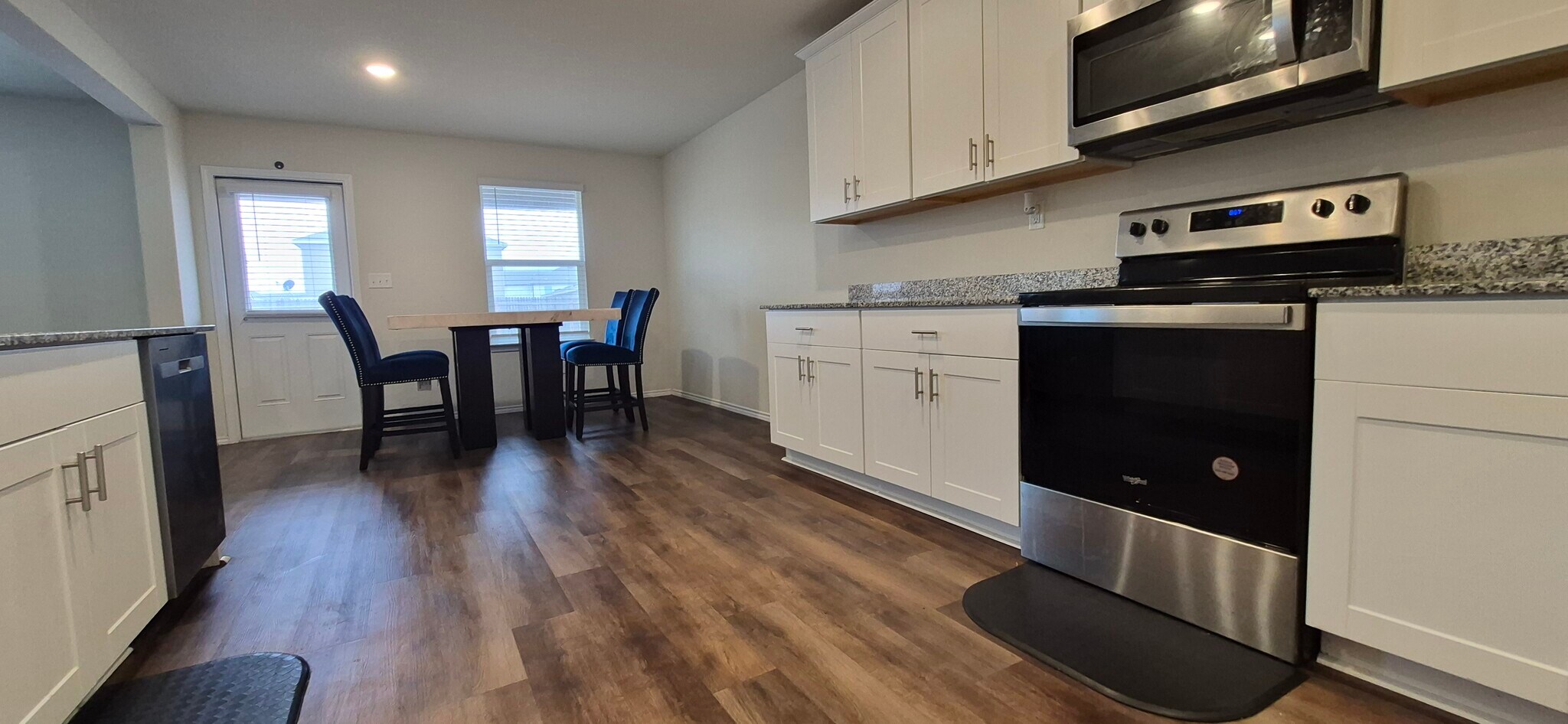 Building Photo - 5819 Rolling Gln