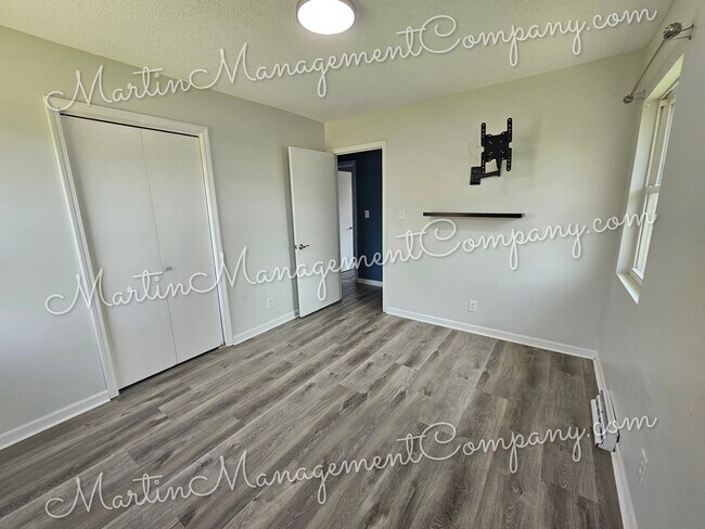 Building Photo - 3406 S Grand Ave