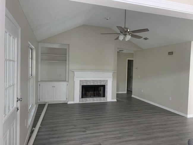 Building Photo - 1816 Beaver Creek Ln