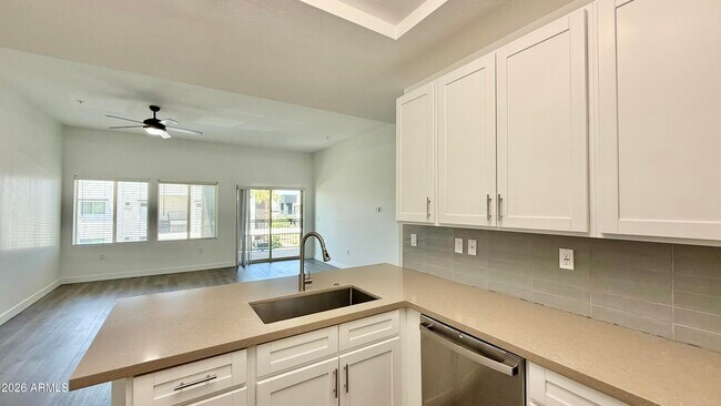Building Photo - 9160 N 67th Ave