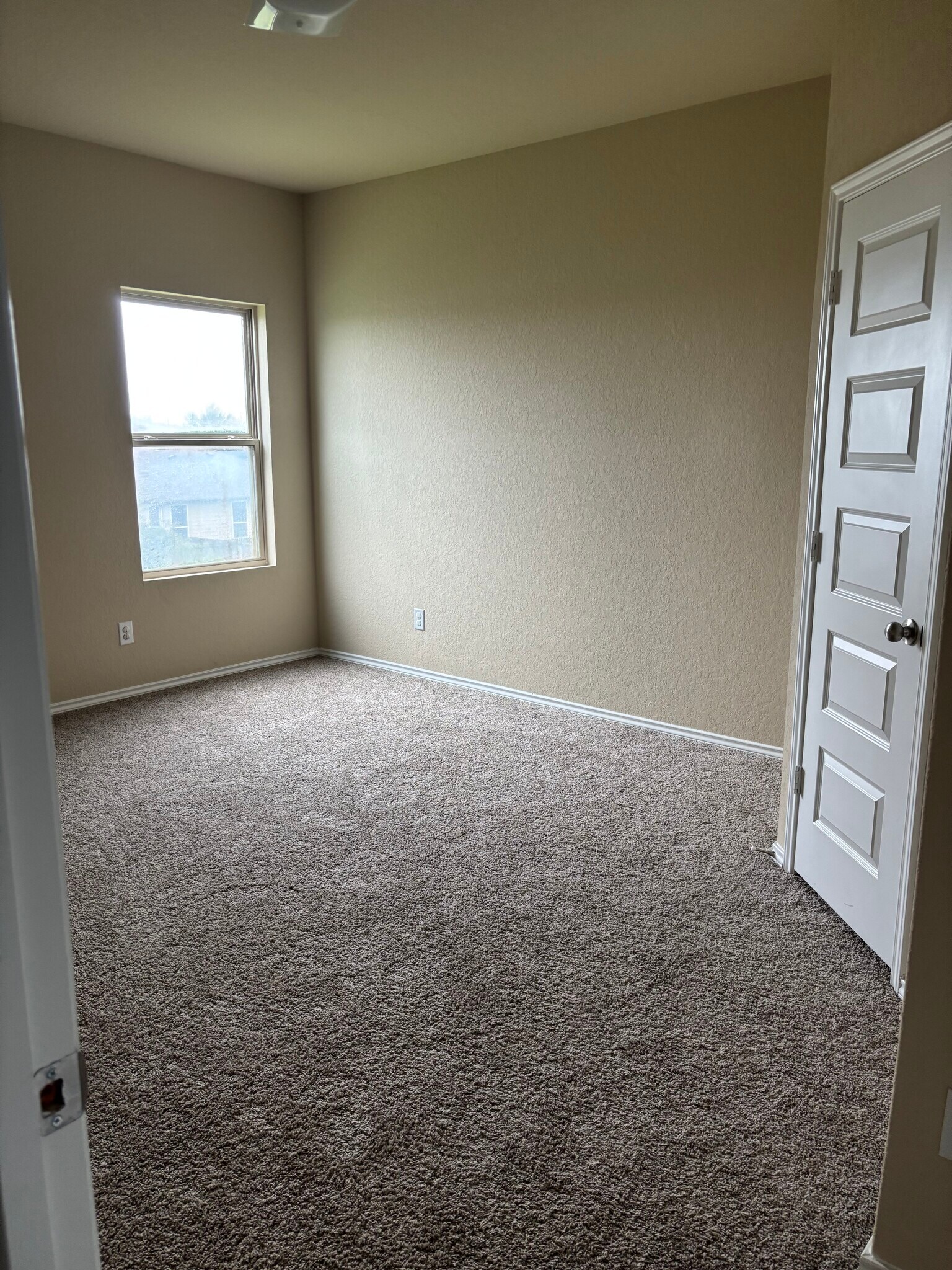 Building Photo - 6026 Galena Rock