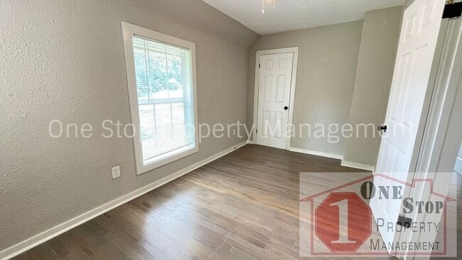 Building Photo - 2923 Highland Ave