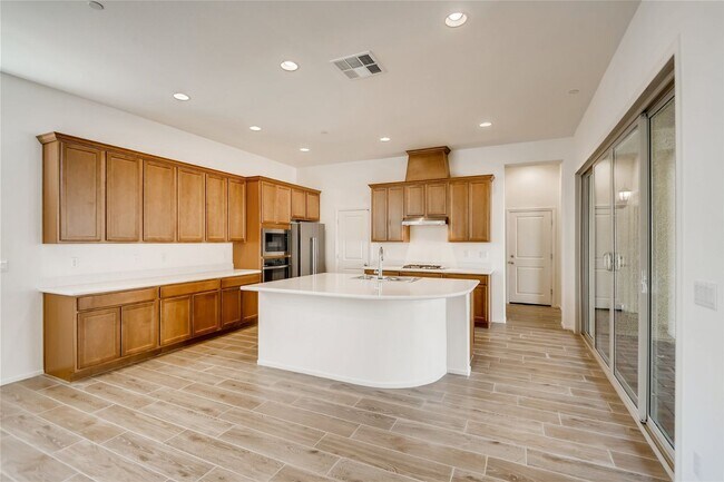 Building Photo - GORGEOUS SINGLE-STORY HOME WITH OPEN FLOOR...