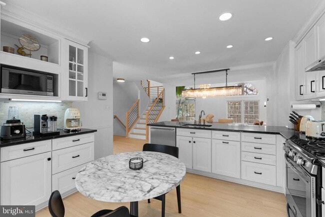 Building Photo - 11433 Heritage Oak Ct