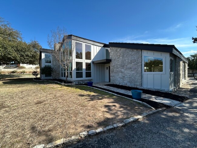 Building Photo - 438 Eagle
