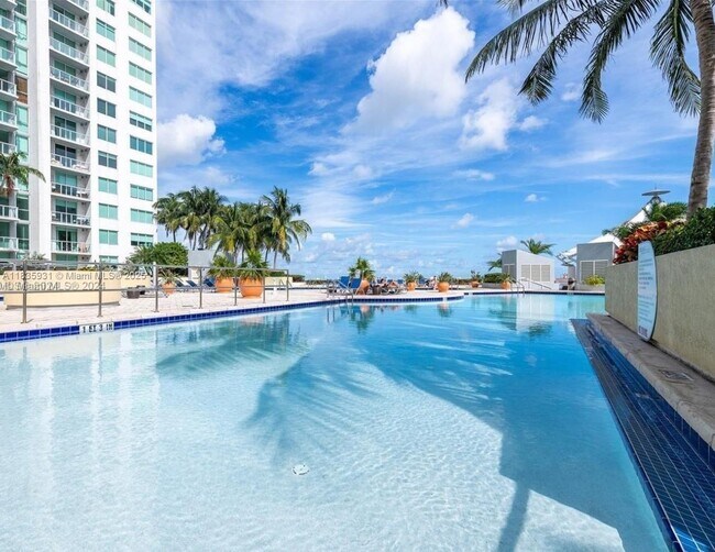 Building Photo - 244 Biscayne Blvd