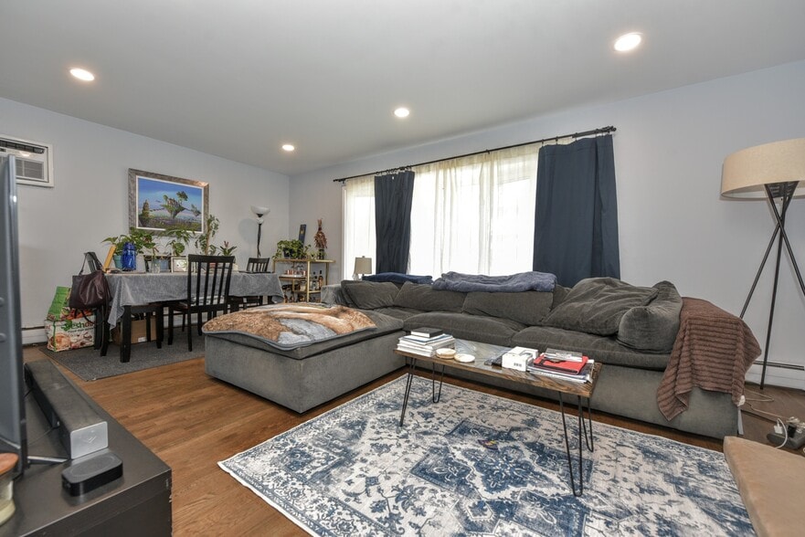 Living/Dining - 200 Prospect Ave