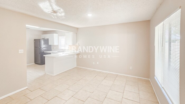 Building Photo - 28305 International Dr