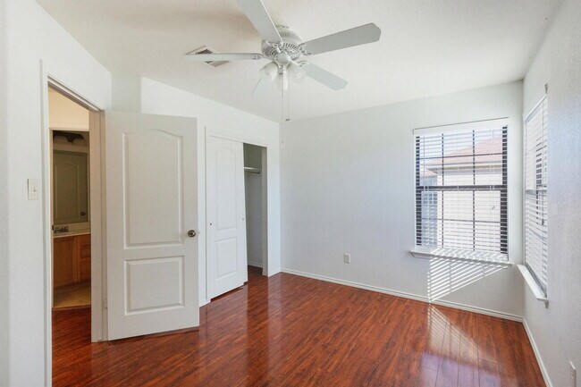 Building Photo - 2020 Kass Cove