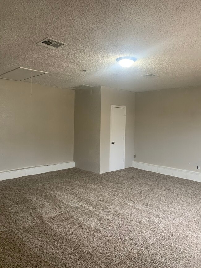 Building Photo - Call 918-921-9955 To Schedule Your Showing Now!