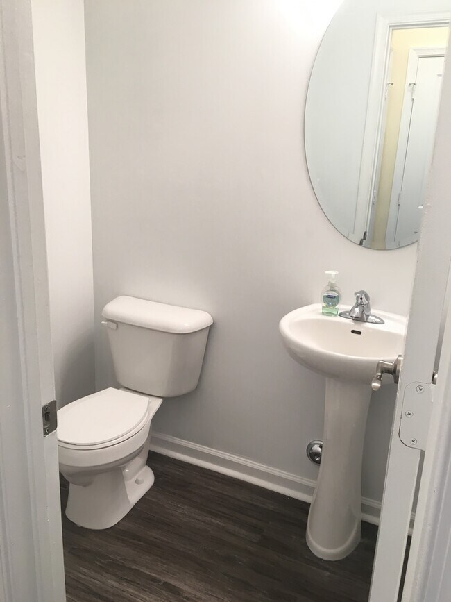 Building Photo - 4315 Farringdon Wy