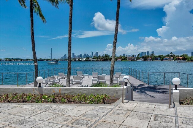 Building Photo - 3 Island Ave