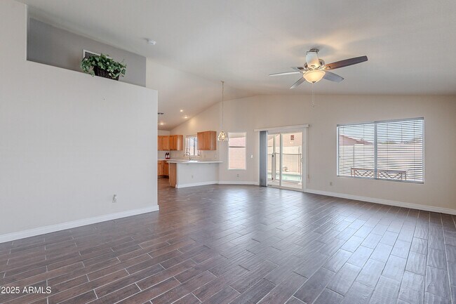 Building Photo - 7732 W Rancho Dr
