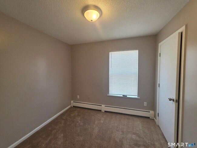 Building Photo - 15 Mc Donald Ave