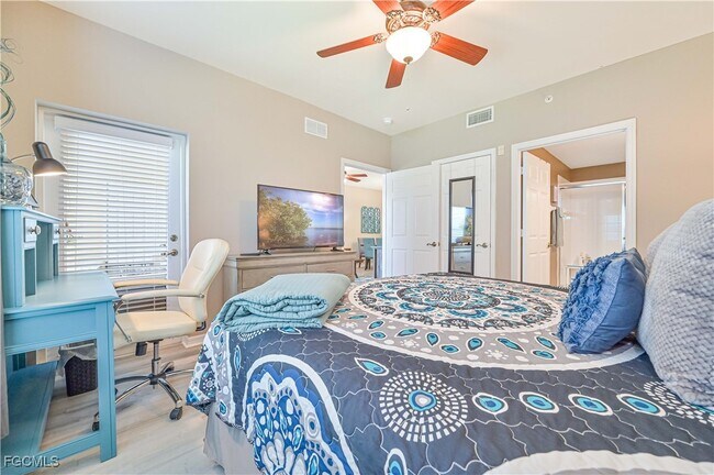 Building Photo - 9185 Celeste Dr