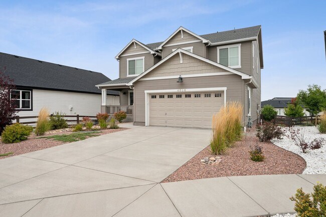 Building Photo - Absolutely Gorgeous Cordera Home
