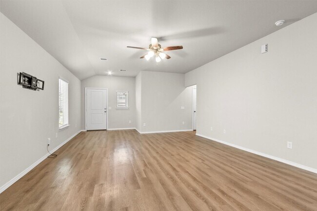 Building Photo - 2637 Shady Cedar Ct