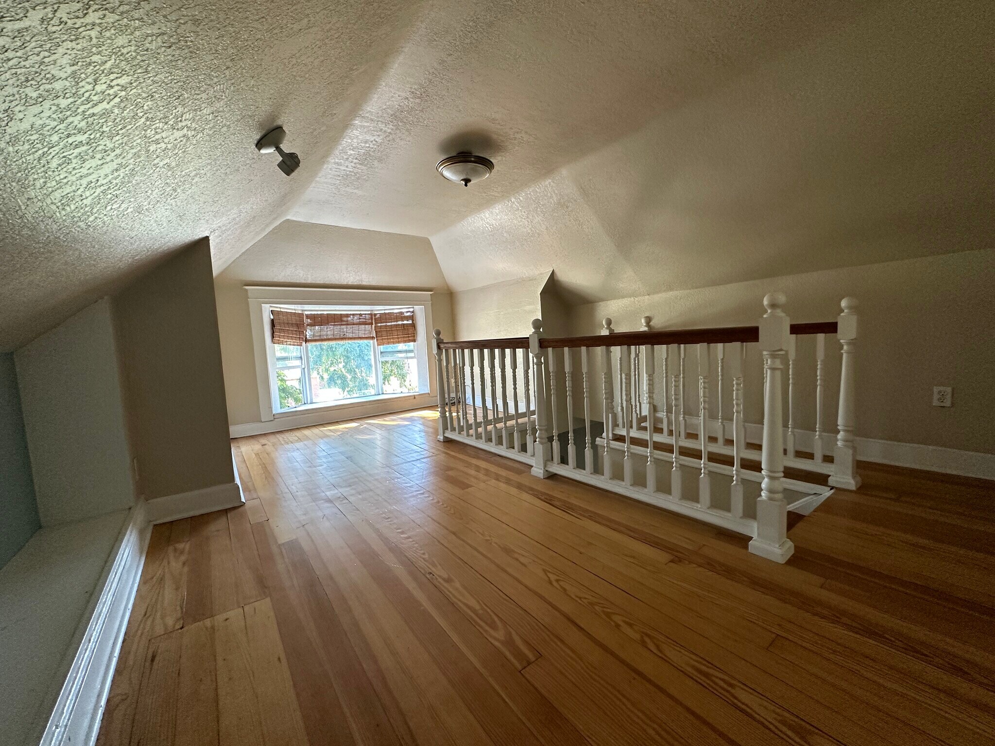 Building Photo - 1330 S Grant St