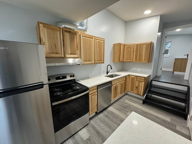 Primary Photo - 611 Tangent St