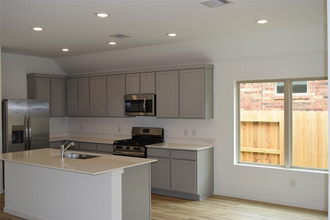 Building Photo - 27223 Henley Rdg Dr
