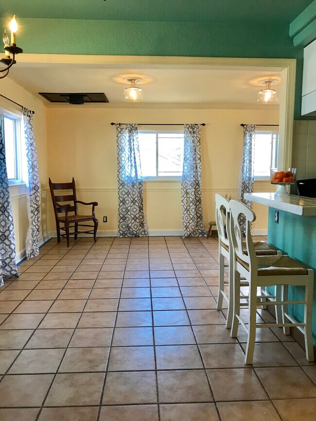 Building Photo - 5110 Clay St