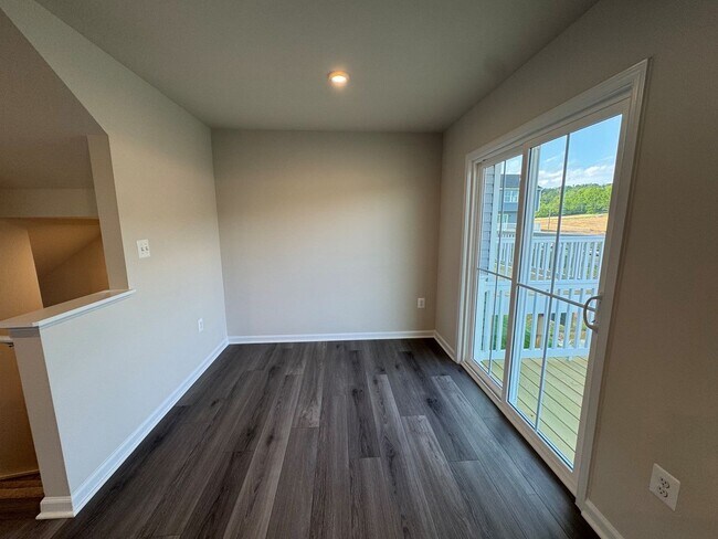 Building Photo - BRAND NEW HOME!