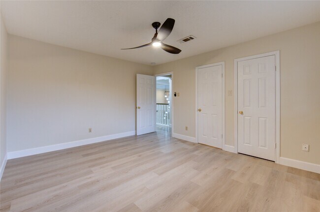 Building Photo - 714 Last Arrow Dr