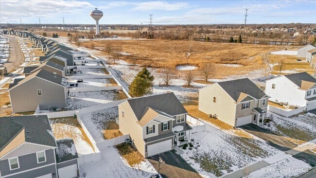 Building Photo - 3345 Seeley St