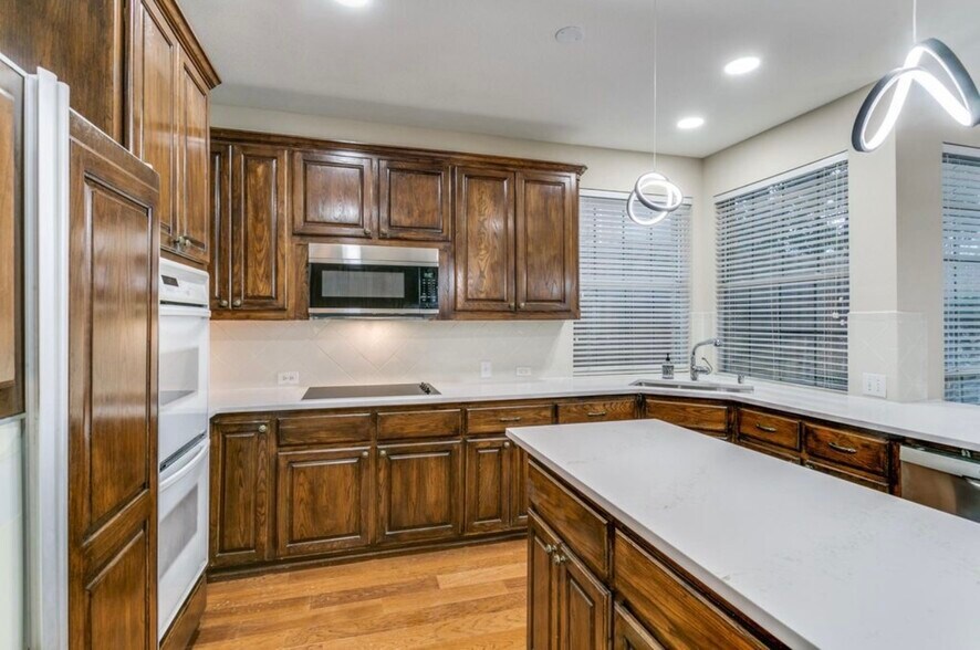 Building Photo - 602 Signet Ct