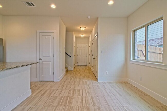 Building Photo - 555 White Steppe Way