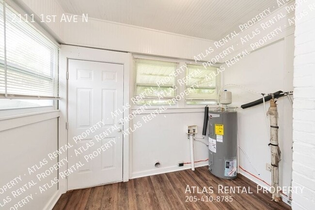 Building Photo - 2111 1st Ave N