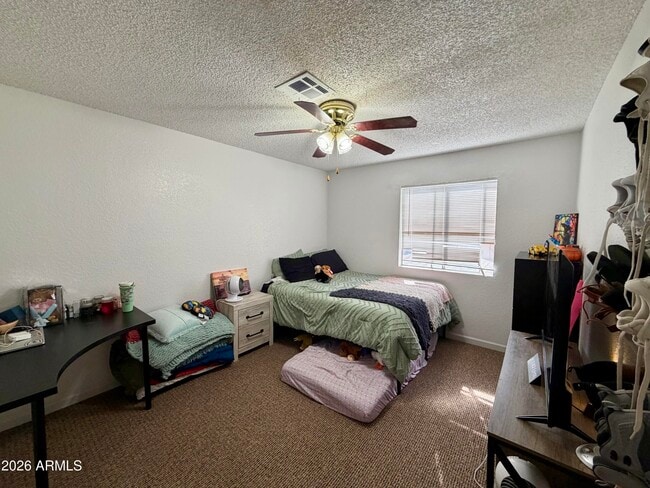 Building Photo - 1510 E 26th Ln