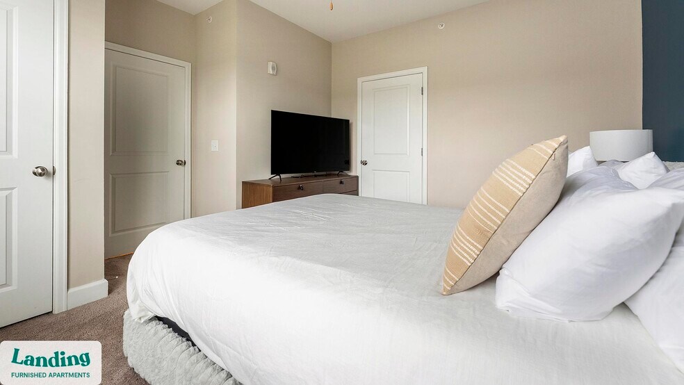 Building Photo - 195 N Creek Dr