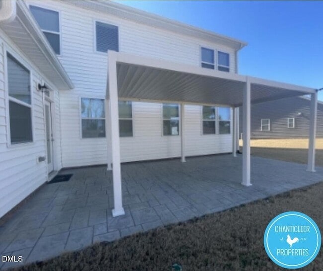 Building Photo - 112 Hoyne Way