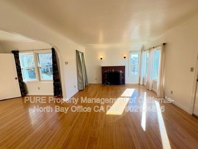 Building Photo - 400 Upham St