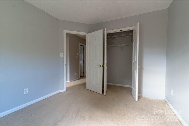 Building Photo - 6138 Garamond Ct